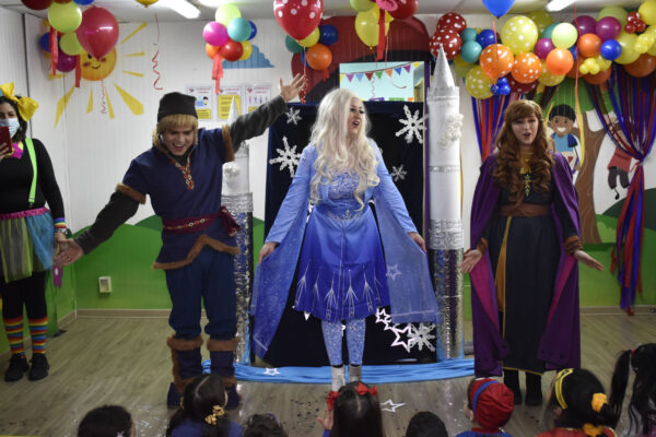 Plan 3 (Tres personajes) - Imagen 3